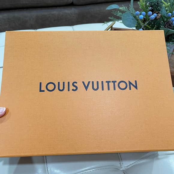 Used Bond street LouisVuitton shoulder bag - Picture 11 of 11